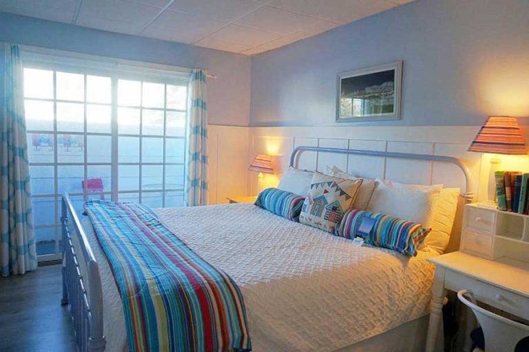 9 Most Romantic Hotels with Jacuzzi in Room in Maine